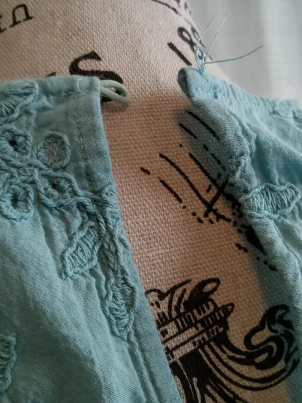 Vintage RW&CO. turquoise floral English lace long and puffy sleeves blouse - Picture 10 of 16